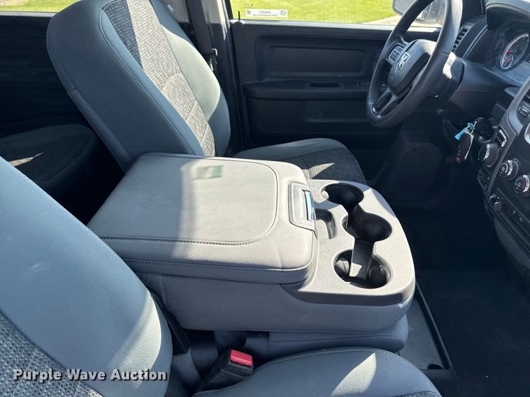 image for item ER0475 2019 RAM 1500 Crew Cab pickup truck