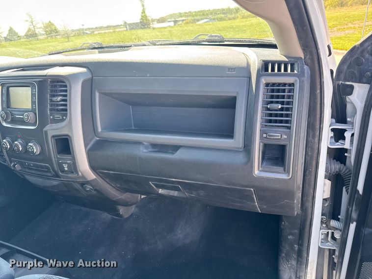 image for item ER0475 2019 RAM 1500 Crew Cab pickup truck