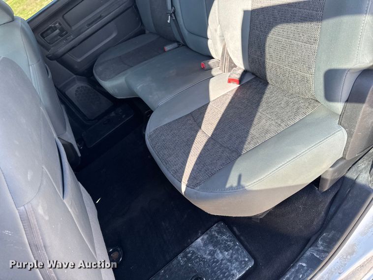 image for item ER0475 2019 RAM 1500 Crew Cab pickup truck