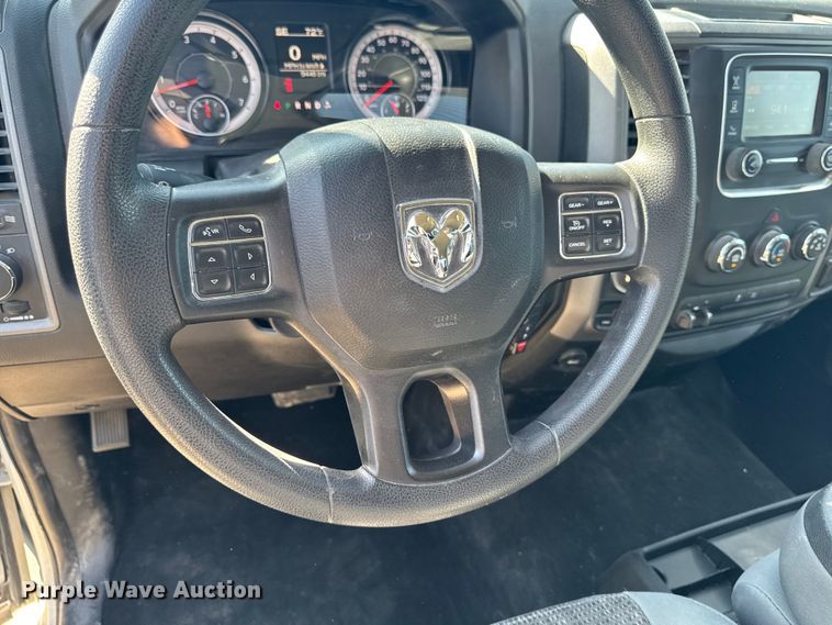 image for item ER0475 2019 RAM 1500 Crew Cab pickup truck