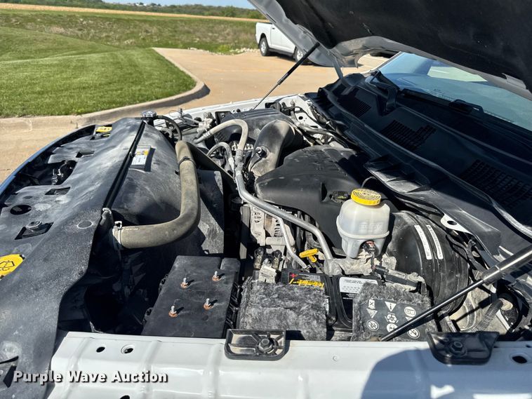 image for item ER0475 2019 RAM 1500 Crew Cab pickup truck