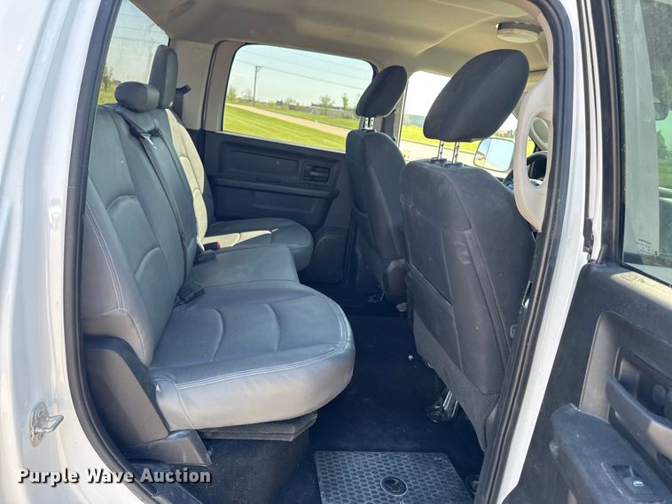 image for item ER0476 2021 RAM 1500 Crew Cab pickup truck