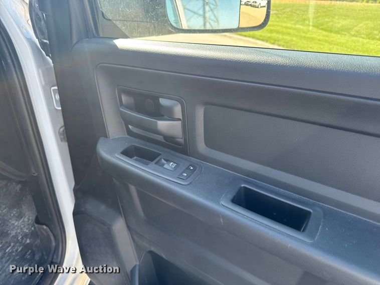 image for item ER0476 2021 RAM 1500 Crew Cab pickup truck