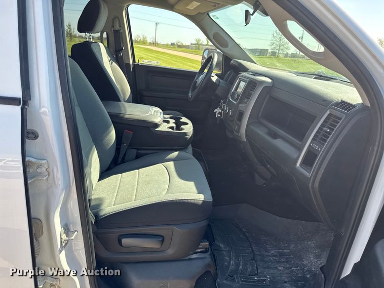 image for item ER0476 2021 RAM 1500 Crew Cab pickup truck