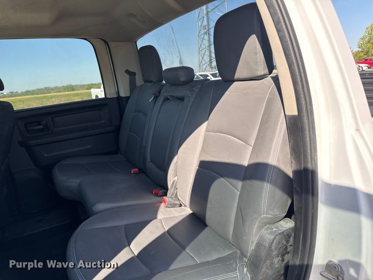 image for item ER0476 2021 RAM 1500 Crew Cab pickup truck