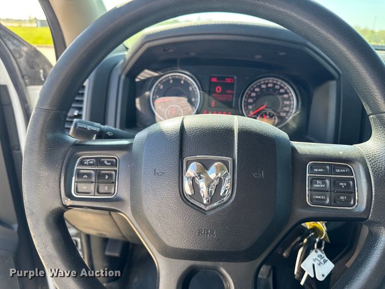 image for item ER0476 2021 RAM 1500 Crew Cab pickup truck