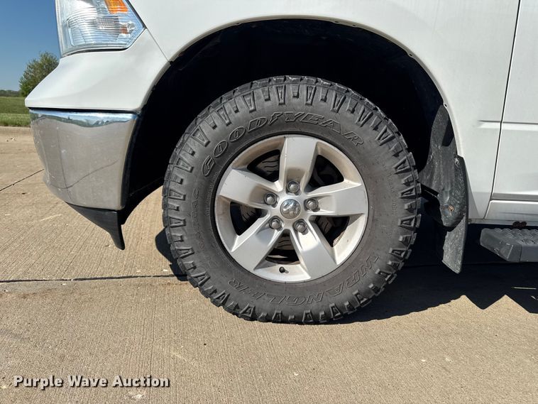 image for item ER0476 2021 RAM 1500 Crew Cab pickup truck