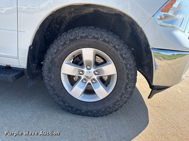 image for item ER0476 2021 RAM 1500 Crew Cab pickup truck