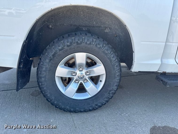 image for item ER0476 2021 RAM 1500 Crew Cab pickup truck
