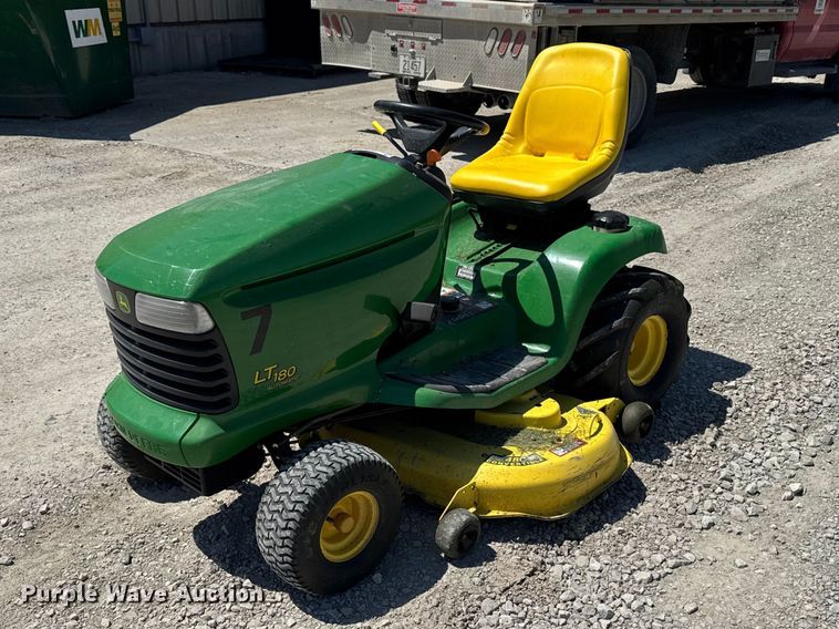 image for item ER0477 John Deere LT180 lawn mower