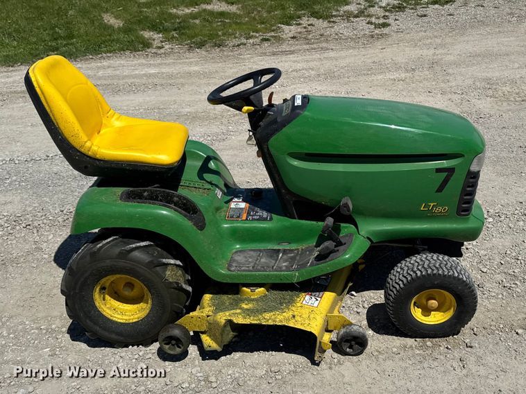 image for item ER0477 John Deere LT180 lawn mower