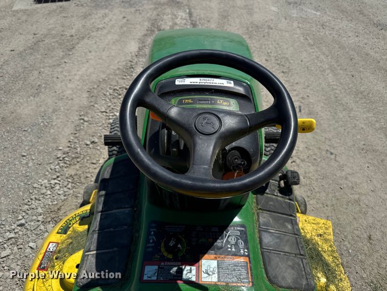 image for item ER0477 John Deere LT180 lawn mower