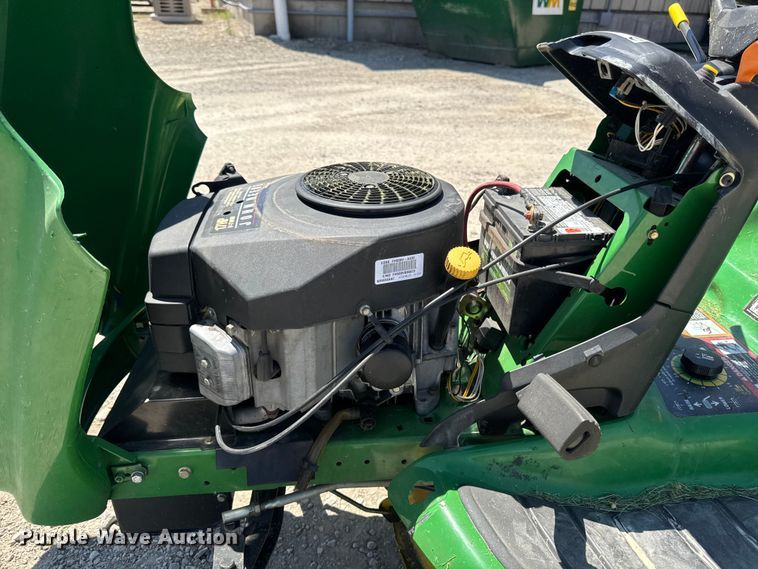 image for item ER0477 John Deere LT180 lawn mower