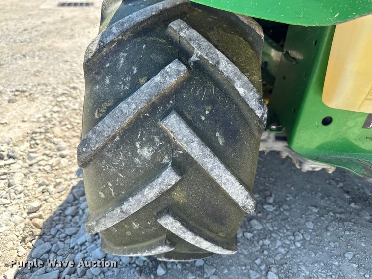 image for item ER0477 John Deere LT180 lawn mower