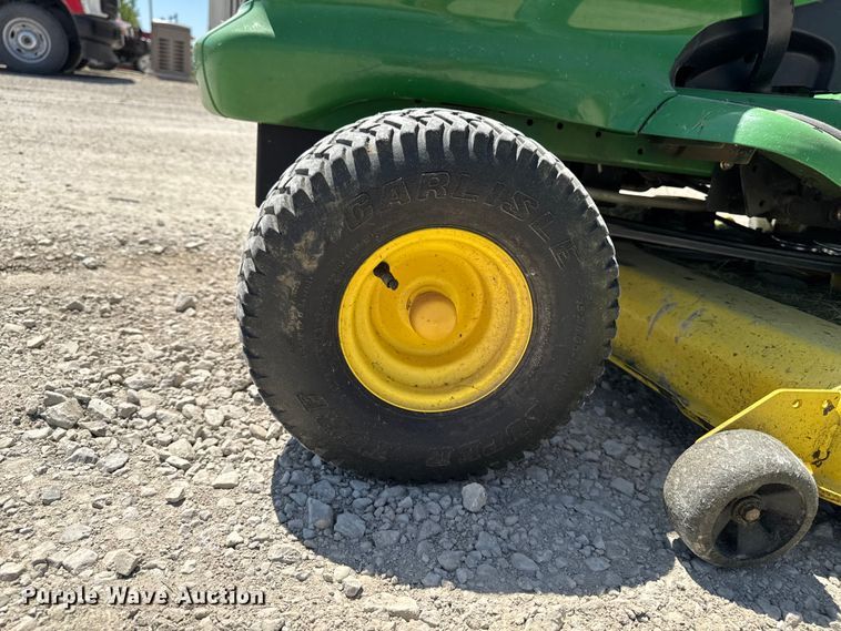 image for item ER0477 John Deere LT180 lawn mower