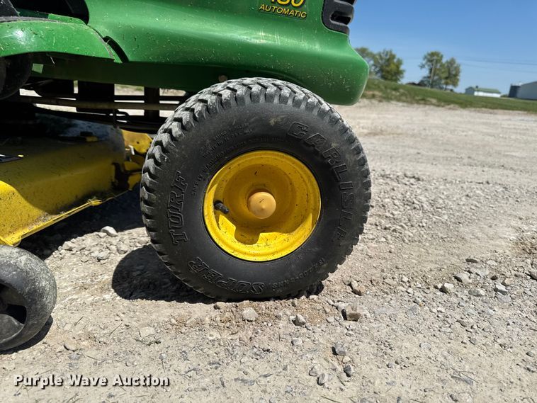 image for item ER0477 John Deere LT180 lawn mower