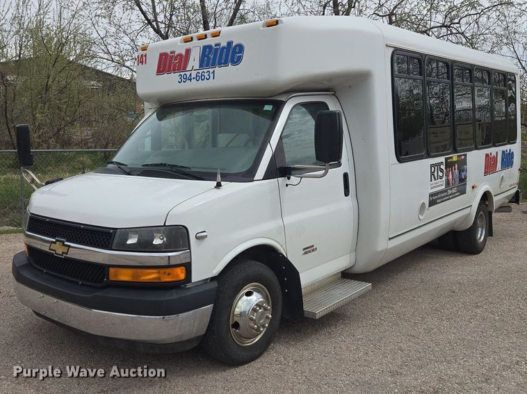 image for item ER1507 2014 Chevrolet Aerotech 4500 Express shuttle bus