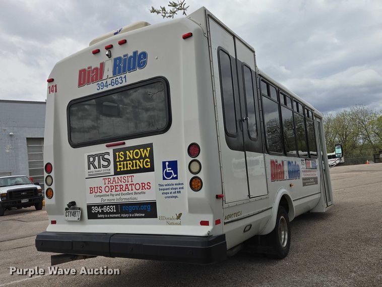 image for item ER1507 2014 Chevrolet Aerotech 4500 Express shuttle bus