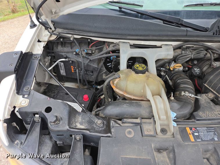 image for item ER1507 2014 Chevrolet Aerotech 4500 Express shuttle bus