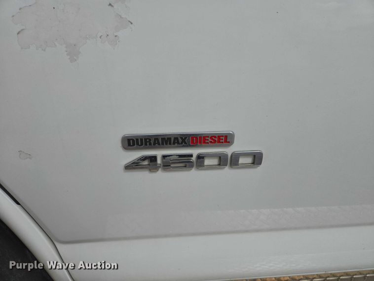 image for item ER1507 2014 Chevrolet Aerotech 4500 Express shuttle bus