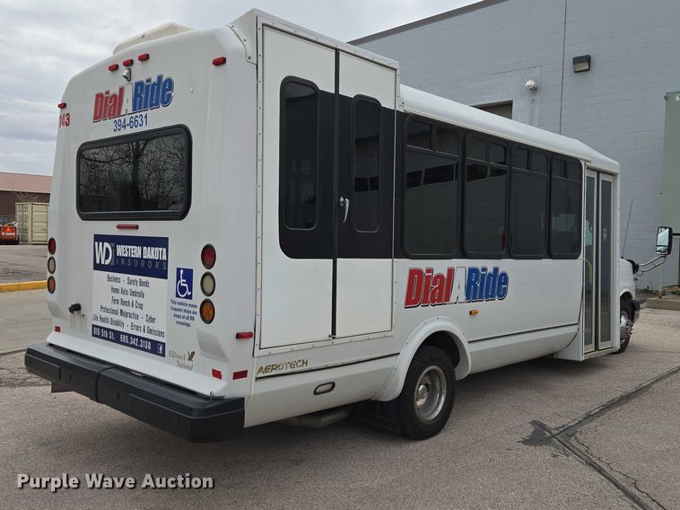 image for item ER1508 2014 Chevrolet Aerotech 4500 Express shuttle bus