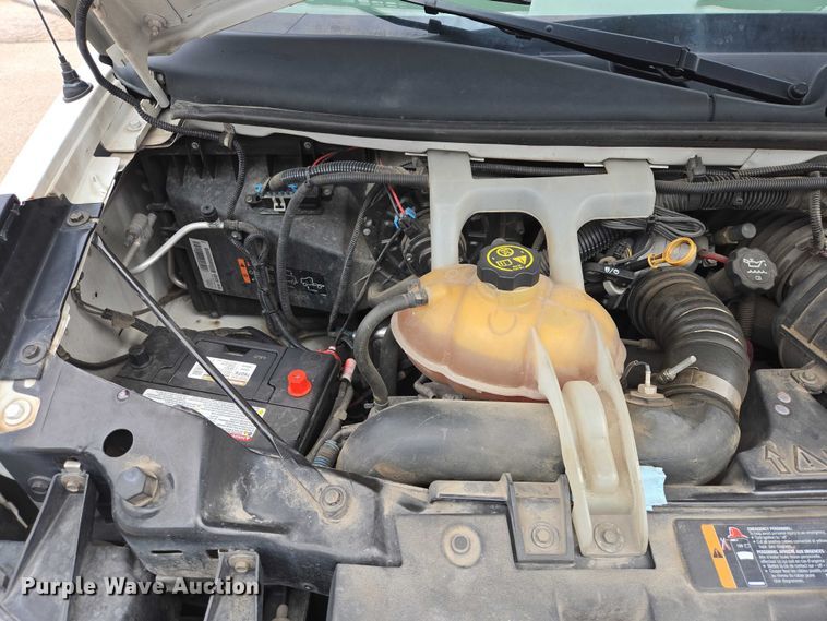 image for item ER1508 2014 Chevrolet Aerotech 4500 Express shuttle bus