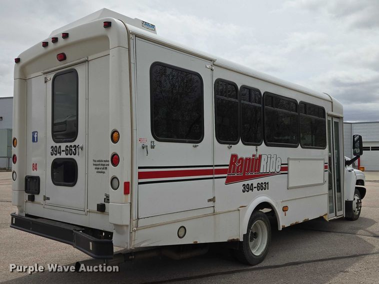 image for item ER1509 2008 GMC Glaval C4500 shuttle bus