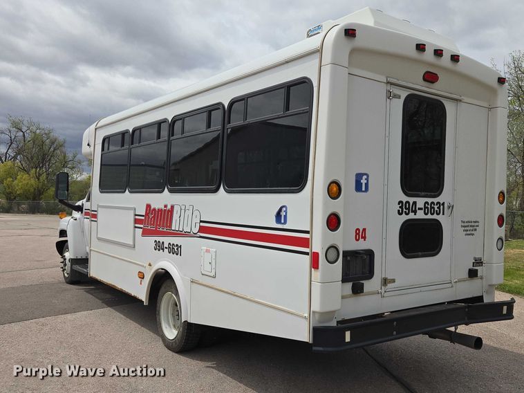 image for item ER1509 2008 GMC Glaval C4500 shuttle bus