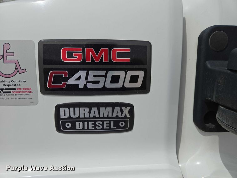 image for item ER1509 2008 GMC Glaval C4500 shuttle bus