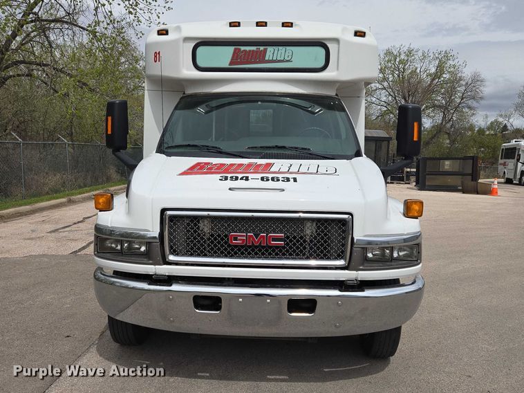 image for item ER1511 2008 GMC Glaval C4500 shuttle bus