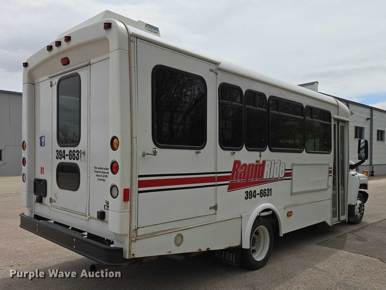 image for item ER1511 2008 GMC Glaval C4500 shuttle bus