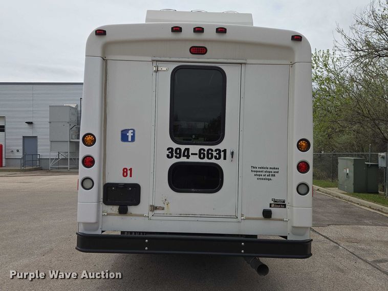image for item ER1511 2008 GMC Glaval C4500 shuttle bus