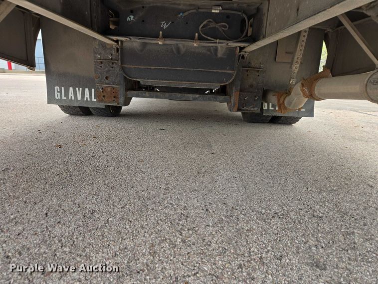 image for item ER1511 2008 GMC Glaval C4500 shuttle bus