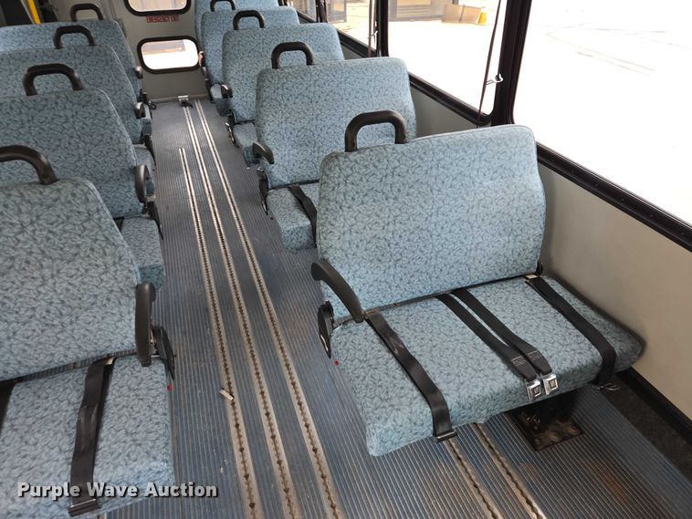 image for item ER1511 2008 GMC Glaval C4500 shuttle bus