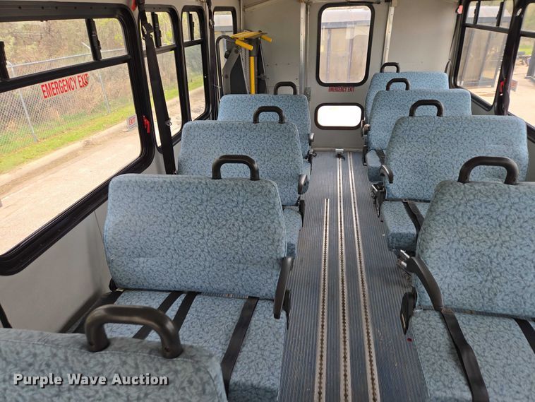 image for item ER1511 2008 GMC Glaval C4500 shuttle bus