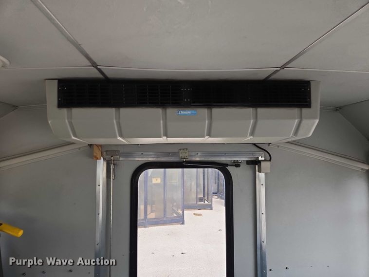 image for item ER1511 2008 GMC Glaval C4500 shuttle bus