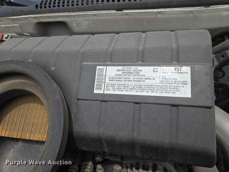 image for item ER1511 2008 GMC Glaval C4500 shuttle bus