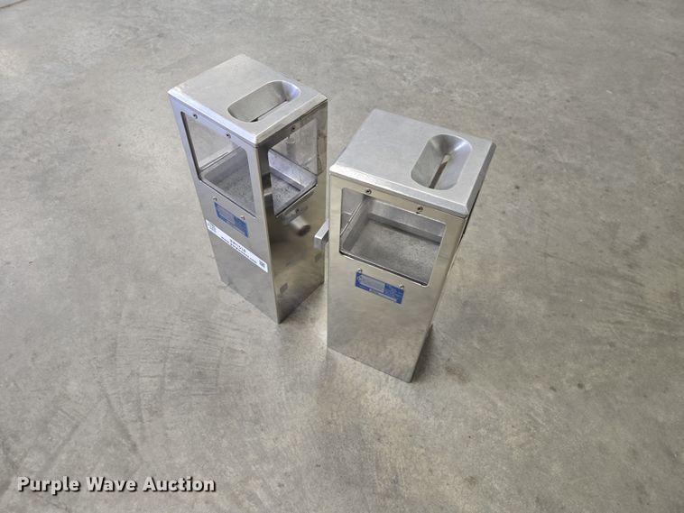 Diamond Manufacturing (2) Diamond Manufacturing fare boxes
