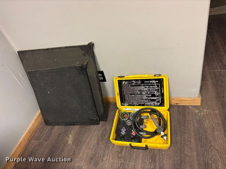 image for item ES8987 Hurst Rescue System 