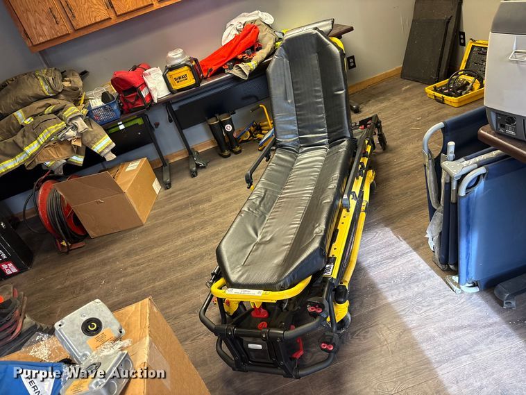 image for item ES8990 Stryker Power Pro XT ambulance cot
