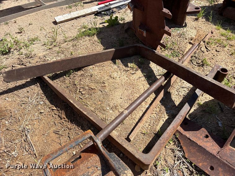 image for item ES8996 Excavator attachments