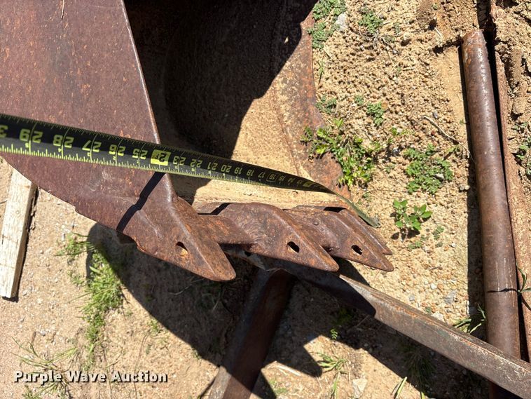 image for item ES8996 Excavator attachments