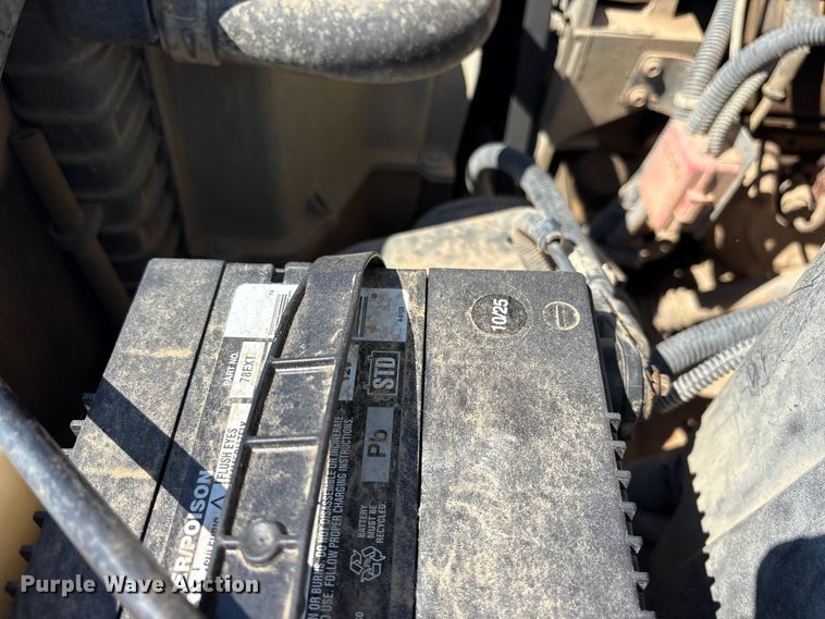 image for item ES8997 2002 Chevrolet Silverado 1500 pickup truck