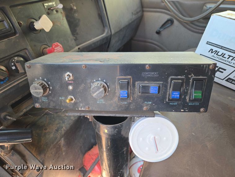 image for item ET1461 2001 International F-4900 dump truck