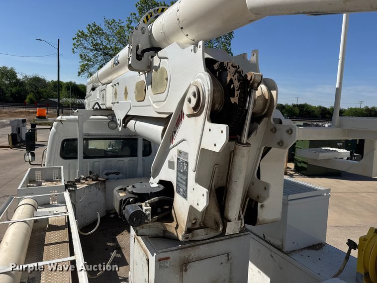 image for item ET1995 2013 Freightliner M2 bucket truck