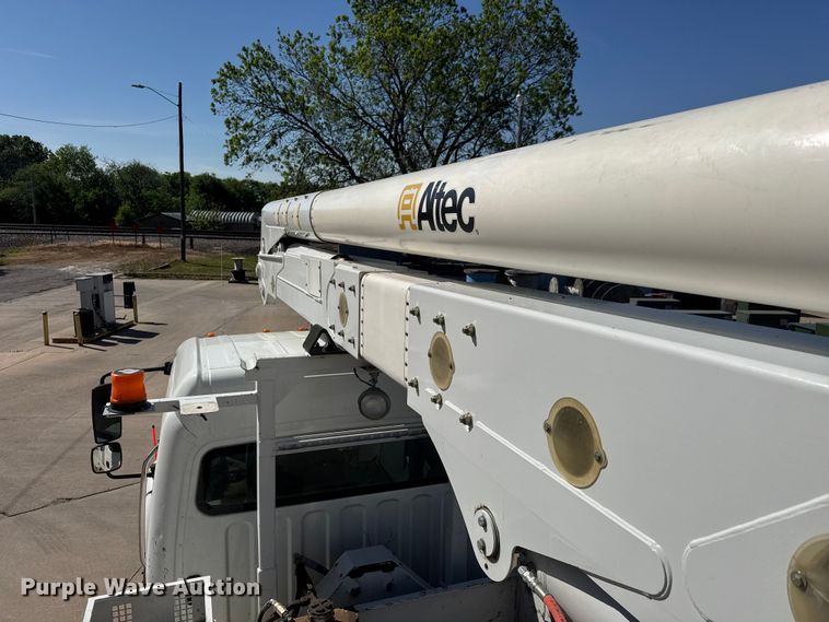 image for item ET1995 2013 Freightliner M2 bucket truck
