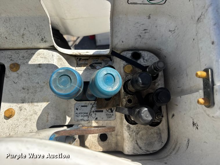 image for item ET1995 2013 Freightliner M2 bucket truck