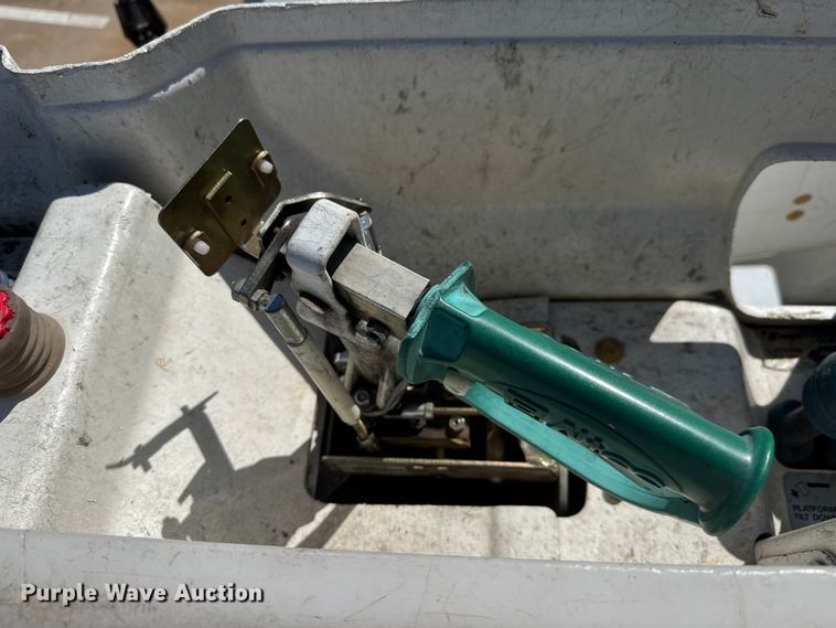 image for item ET1995 2013 Freightliner M2 bucket truck