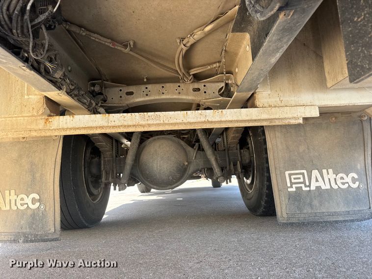 image for item ET1995 2013 Freightliner M2 bucket truck