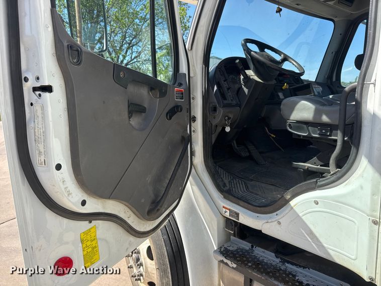 image for item ET1995 2013 Freightliner M2 bucket truck